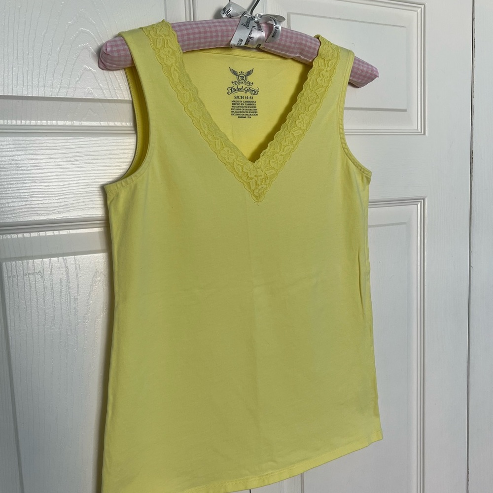 Faded Glory Yellow Stretch Sleeveless Lace Trim V-Neck Top NWOT